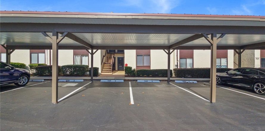 Condominio en Ocala, Florida, 1 dormitorio  № 2104893
