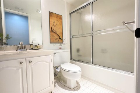 Copropriété à louer à Boca Raton, Floride: 2 chambres, 130.06 m2 № 1878926 - photo 13