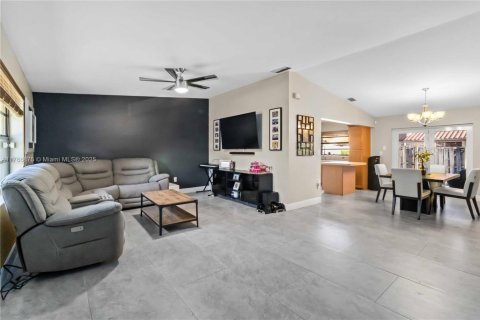 Casa en venta en Cooper City, Florida, 2 dormitorios, 112.04 m2 № 1695446 - foto 6