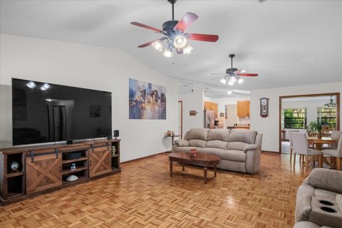 House in Frostproof, Florida 4 bedrooms, 226.5 sq.m. № 1795164 - photo 19