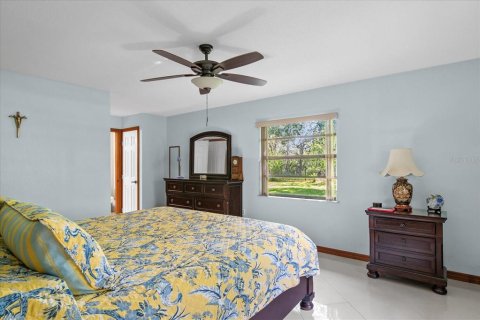House in Frostproof, Florida 4 bedrooms, 226.5 sq.m. № 1795164 - photo 23