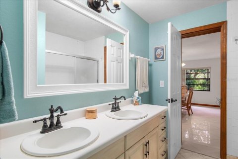 House in Frostproof, Florida 4 bedrooms, 226.5 sq.m. № 1795164 - photo 28