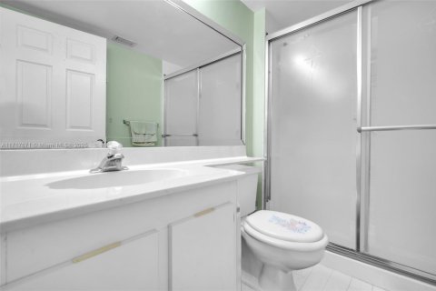 Condo in Sunrise, Florida, 2 bedrooms  № 1811708 - photo 15