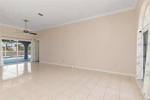Villa ou maison à vendre à Punta Gorda, Floride: 3 chambres, 246.93 m2 № 2212760 - photo 5