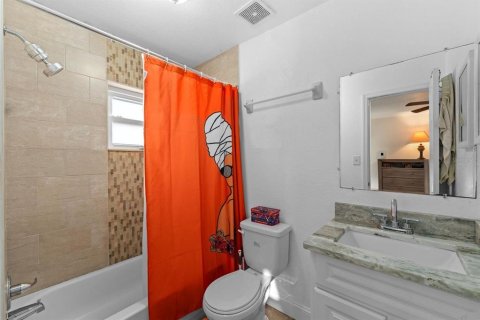 Casa en venta en Saint Petersburg, Florida, 3 dormitorios, 124.3 m2 № 2092430 - foto 17