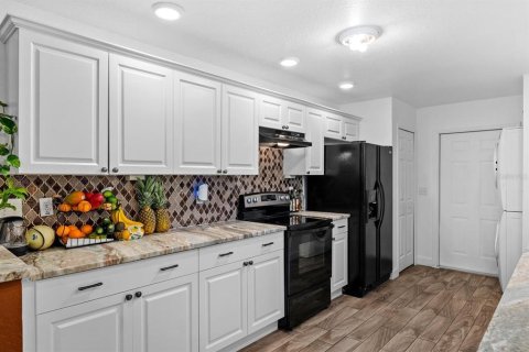 Casa en venta en Saint Petersburg, Florida, 3 dormitorios, 124.3 m2 № 2092430 - foto 5