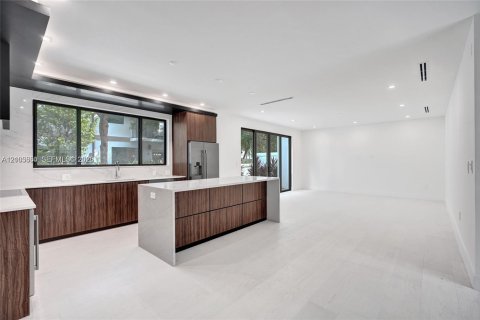 Touwnhouse à vendre à Dania Beach, Floride: 3 chambres, 189.52 m2 № 2418093 - photo 10