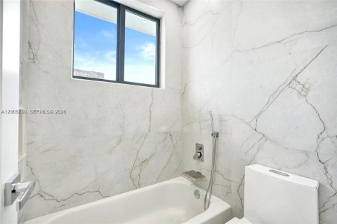 Touwnhouse à vendre à Dania Beach, Floride: 3 chambres, 189.52 m2 № 2418093 - photo 21