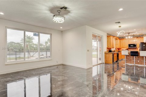 Villa ou maison à louer à Stuart, Floride: 5 chambres, 267.47 m2 № 2060799 - photo 11