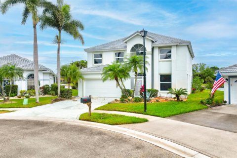 Villa ou maison à Stuart, Floride 5 chambres, 267.47 m2 № 2060799