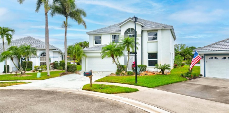 Villa ou maison à Stuart, Floride 5 chambres, 267.47 m2 № 2060799