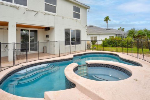 Villa ou maison à louer à Stuart, Floride: 5 chambres, 267.47 m2 № 2060799 - photo 6