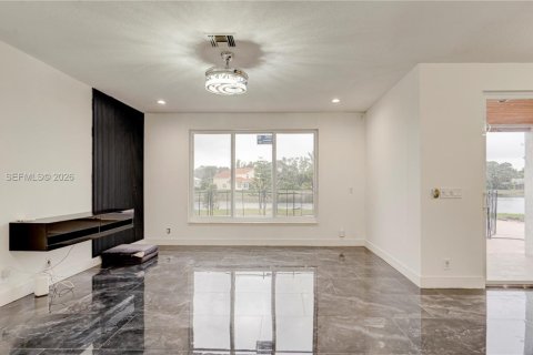 Villa ou maison à louer à Stuart, Floride: 5 chambres, 267.47 m2 № 2060799 - photo 12