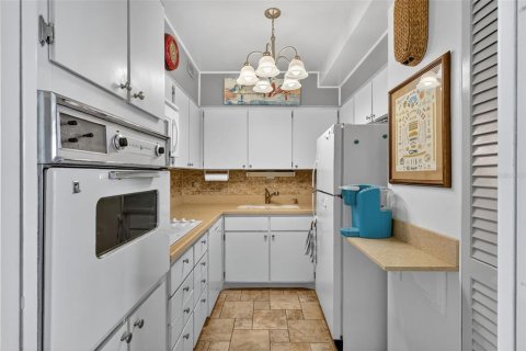 Copropriété à vendre à Clearwater, Floride: 2 chambres, 120.31 m2 № 2130730 - photo 11