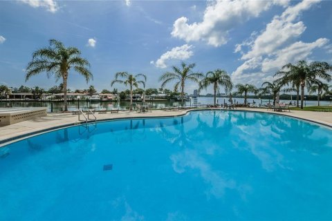 Copropriété à vendre à Clearwater, Floride: 2 chambres, 120.31 m2 № 2130730 - photo 24