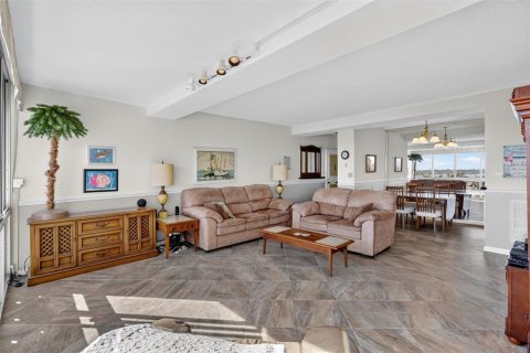 Copropriété à vendre à Clearwater, Floride: 2 chambres, 120.31 m2 № 2130730 - photo 9