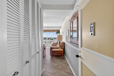 Copropriété à vendre à Clearwater, Floride: 2 chambres, 120.31 m2 № 2130730 - photo 4