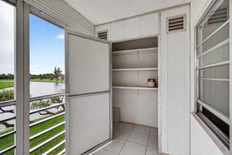 Купить кондоминиум в Бока-Ратон, Флорида 3 комнаты, 79.99м2, № 2084008 - фото 18