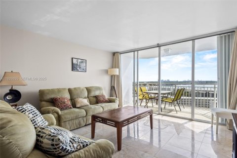 Copropriété à vendre à Aventura, Floride: 2 chambres, 145.39 m2 № 1986156 - photo 12