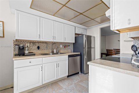 Copropriété à vendre à Aventura, Floride: 2 chambres, 145.39 m2 № 1986156 - photo 21