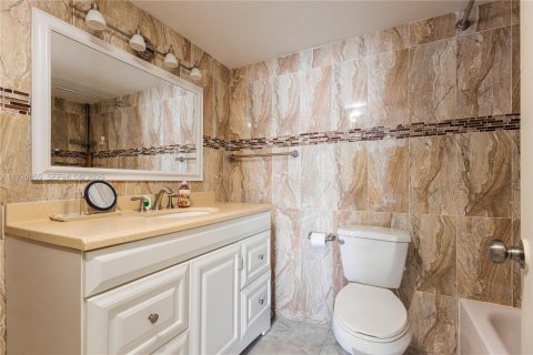Copropriété à vendre à Aventura, Floride: 2 chambres, 145.39 m2 № 1986156 - photo 24