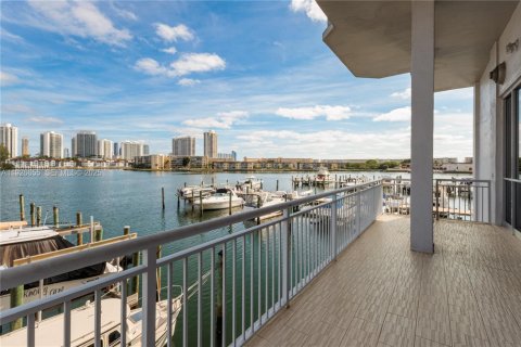 Copropriété à vendre à Aventura, Floride: 2 chambres, 145.39 m2 № 1986156 - photo 6