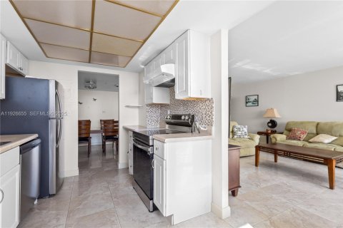 Copropriété à vendre à Aventura, Floride: 2 chambres, 145.39 m2 № 1986156 - photo 20