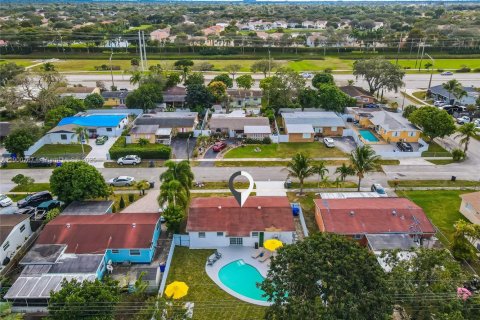 Casa en venta en Hollywood, Florida, 3 dormitorios, 112.88 m2 № 1952080 - foto 28