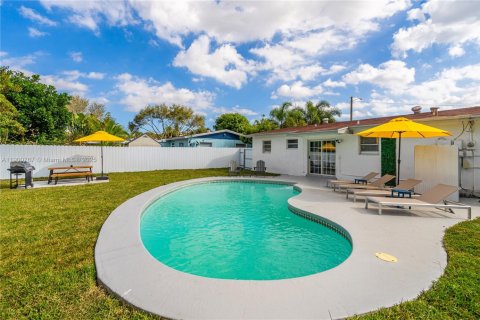 Casa en venta en Hollywood, Florida, 3 dormitorios, 112.88 m2 № 1952080 - foto 26
