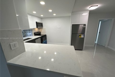 Copropriété à louer à Sunny Isles Beach, Floride: 1 chambre, 71.26 m2 № 2388048 - photo 16