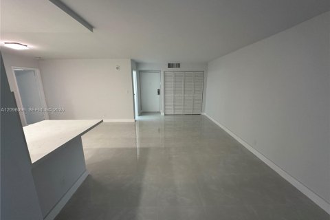 Copropriété à louer à Sunny Isles Beach, Floride: 1 chambre, 71.26 m2 № 2388048 - photo 15