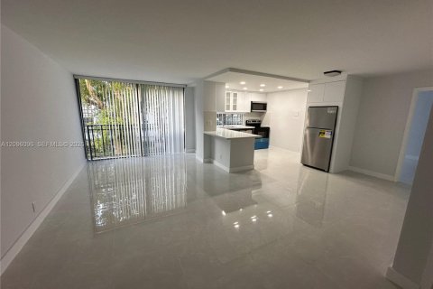 Copropriété à louer à Sunny Isles Beach, Floride: 1 chambre, 71.26 m2 № 2388048 - photo 6