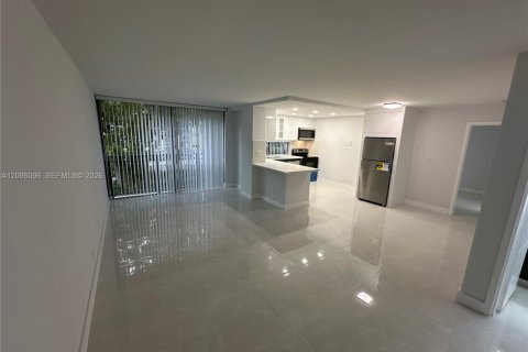 Copropriété à louer à Sunny Isles Beach, Floride: 1 chambre, 71.26 m2 № 2388048 - photo 7