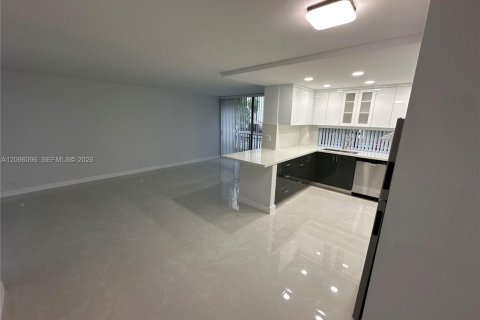 Copropriété à louer à Sunny Isles Beach, Floride: 1 chambre, 71.26 m2 № 2388048 - photo 21