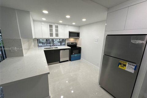 Copropriété à louer à Sunny Isles Beach, Floride: 1 chambre, 71.26 m2 № 2388048 - photo 18