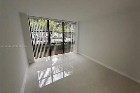 Copropriété à louer à Sunny Isles Beach, Floride: 1 chambre, 71.26 m2 № 2388048 - photo 23