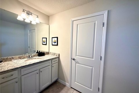 House in Davenport, Florida 8 bedrooms, 374.95 sq.m. № 1579222 - photo 20