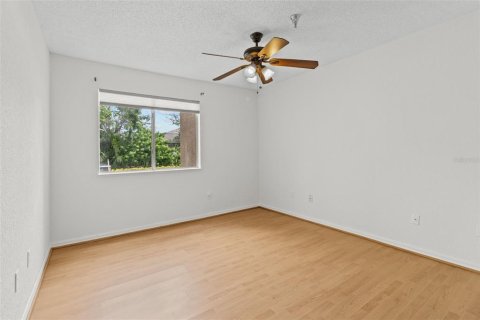 Condo in Saint Petersburg, Florida, 2 bedrooms  № 1885798 - photo 16