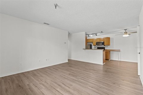 Condo in Saint Petersburg, Florida, 2 bedrooms  № 1885798 - photo 4