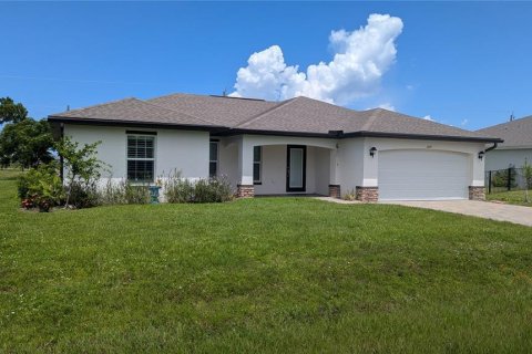 House in Punta Gorda, Florida 3 bedrooms, 149.2 sq.m. № 1853871 - photo 3