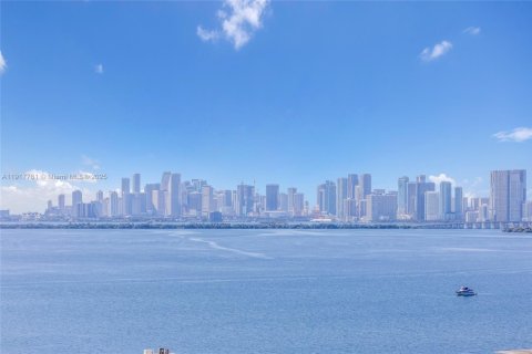 Condominio en alquiler en North Bay Village, Florida, 2 dormitorios, 93.37 m2 № 1972341 - foto 28