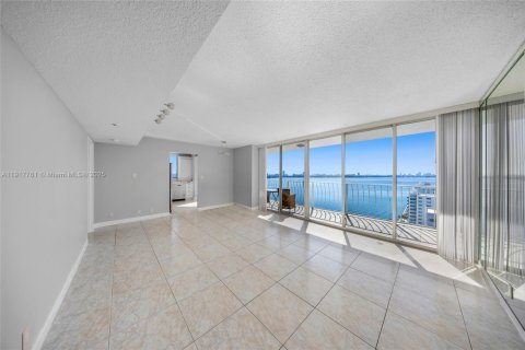 Condominio en alquiler en North Bay Village, Florida, 2 dormitorios, 93.37 m2 № 1972341 - foto 10