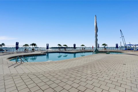 Copropriété à vendre à Miami, Floride: 2 chambres, 181.16 m2 № 1975695 - photo 20