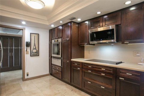 Copropriété à vendre à Miami, Floride: 2 chambres, 181.16 m2 № 1975695 - photo 11