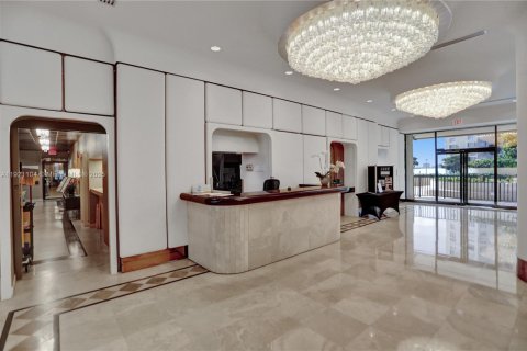 Copropriété à vendre à Miami, Floride: 2 chambres, 181.16 m2 № 1975695 - photo 25