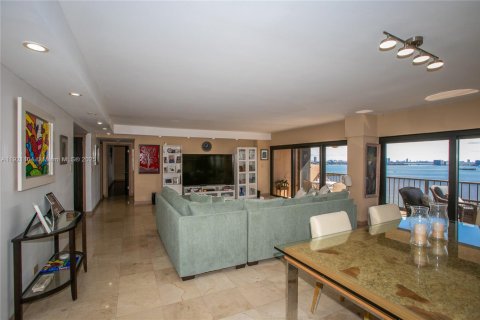 Copropriété à vendre à Miami, Floride: 2 chambres, 181.16 m2 № 1975695 - photo 7