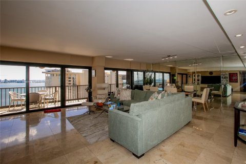 Copropriété à vendre à Miami, Floride: 2 chambres, 181.16 m2 № 1975695 - photo 6