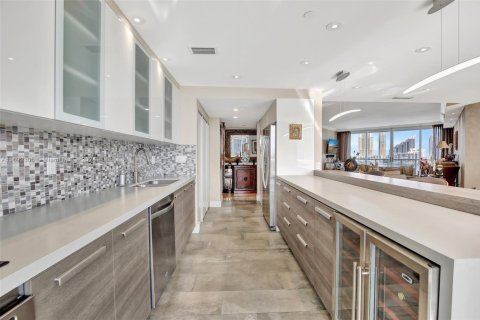 Condominio en venta en Aventura, Florida, 3 dormitorios, 197.88 m2 № 1450801 - foto 20