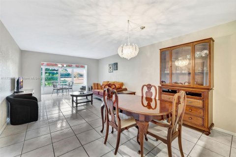 Condo in Margate, Florida, 1 bedroom  № 1859748 - photo 5