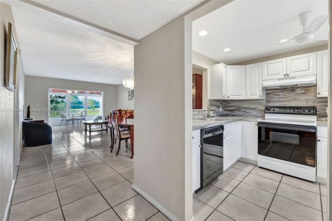 Condo in Margate, Florida, 1 bedroom  № 1859748 - photo 4